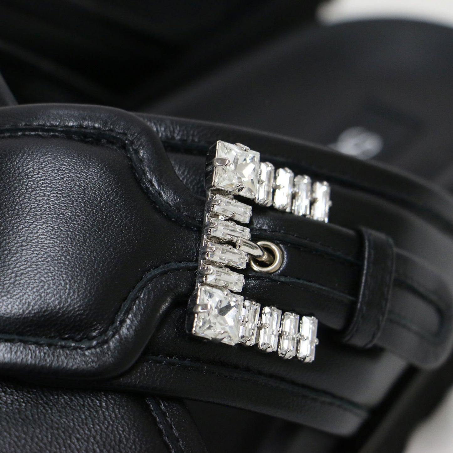 25春夏 ビジューバックル フラット サンダル / SR TWENTY BUCKLE FLAT SANDALS クロスベルト レザー