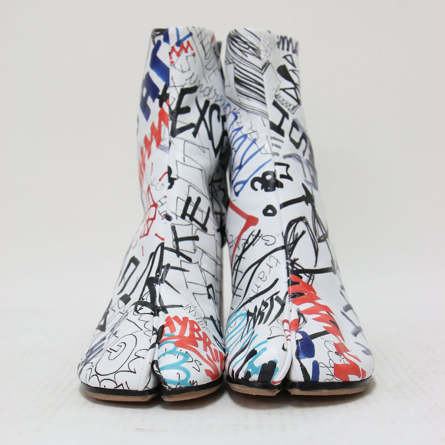 グラフティ タビ ブーツ / Graffiti Tabi boots ミドルブーツ シリンダーヒール プリント レザー