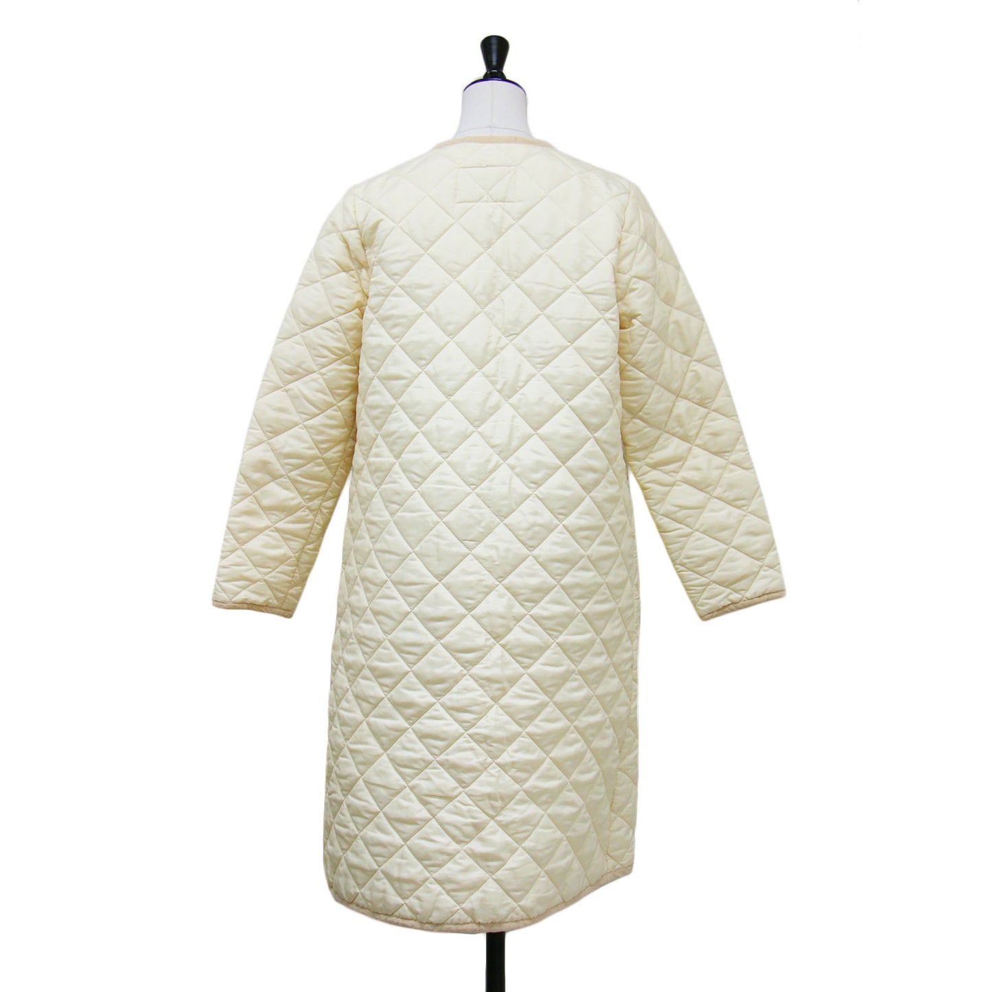 × NOLLYS 別注 アークリー ロング キルティングコート / ARKLEY LONG 長袖 ノーカラー ミディ丈 メタルボタン 撥水加工