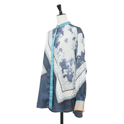 25秋冬 トラベル スカーフ スタンドカラー シャツ / Travel Scarf 長袖 比翼ボタン サテン 総柄 ウォッシャブル
