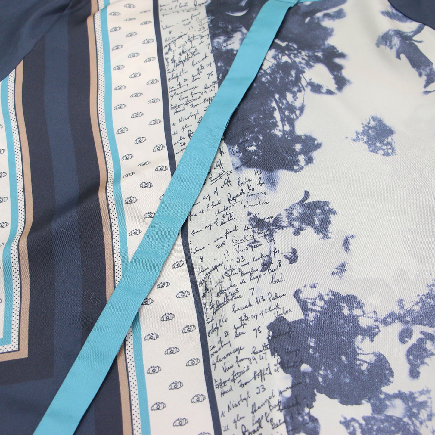 25秋冬 トラベル スカーフ スタンドカラー シャツ / Travel Scarf 長袖 比翼ボタン サテン 総柄 ウォッシャブル