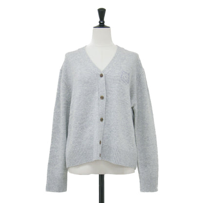 24秋冬 アニマル刺繍 カーディガン / Bold Fox Head Embroidered Cropped Cardigan Vネック 長袖 ボタンダウン カシミヤ ウール ミドルゲージ