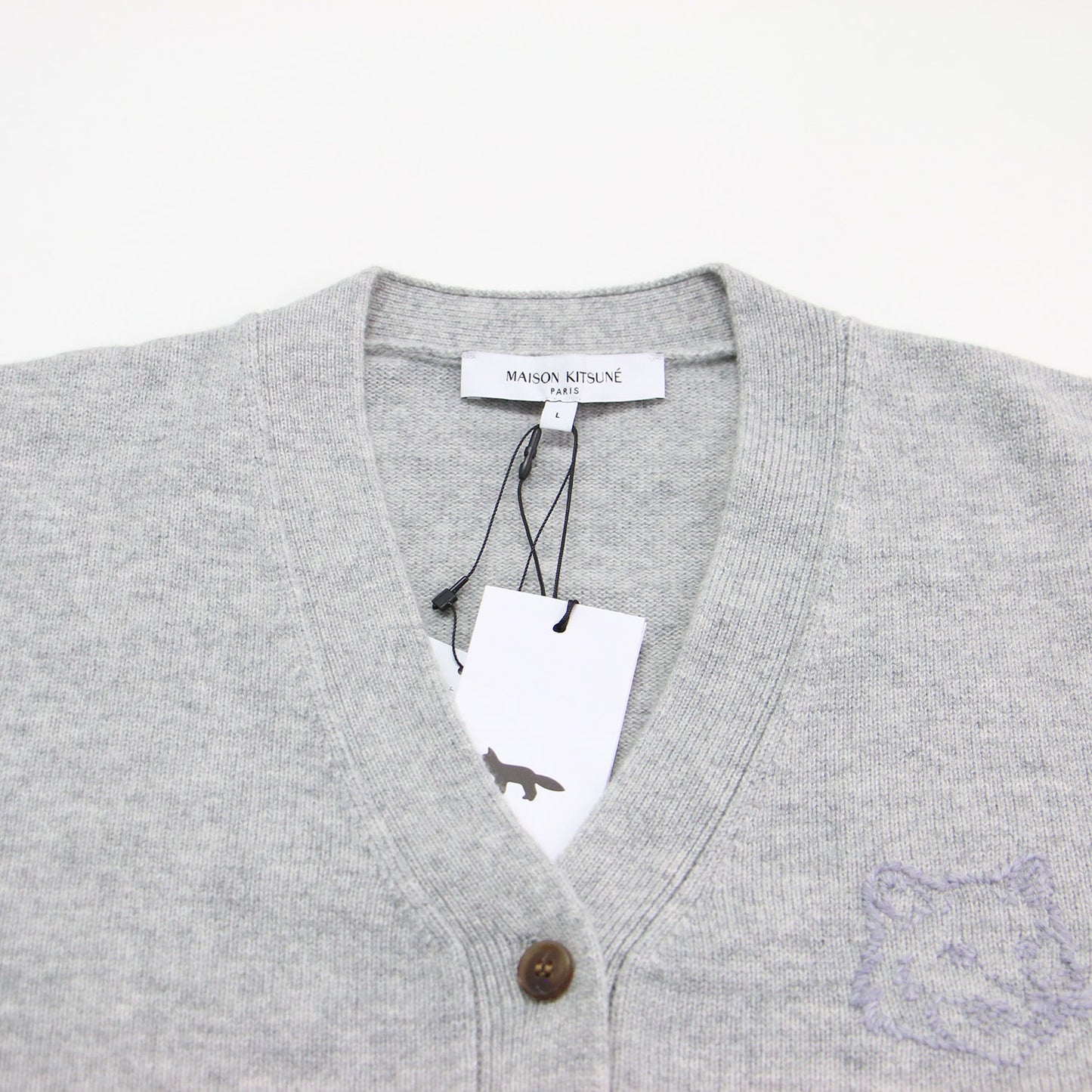 24秋冬 アニマル刺繍 カーディガン / Bold Fox Head Embroidered Cropped Cardigan Vネック 長袖 ボタンダウン カシミヤ ウール ミドルゲージ