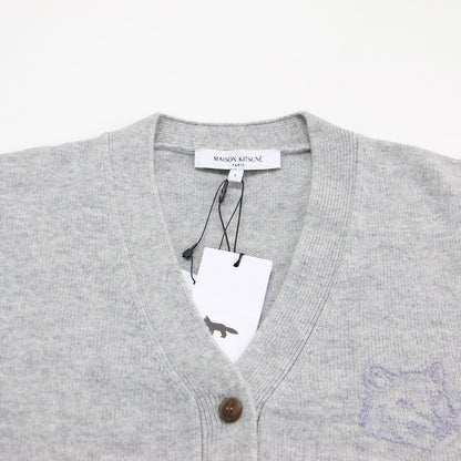 24秋冬 アニマル刺繍 カーディガン / Bold Fox Head Embroidered Cropped Cardigan Vネック 長袖 ボタンダウン カシミヤ ウール ミドルゲージ