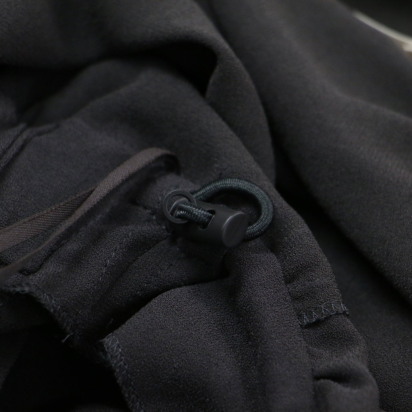 24春夏 ジャージーライクジョーゼット オールインワン / サロペット パンツ クルーネック ノースリーブ センタープレス ウエストゴム