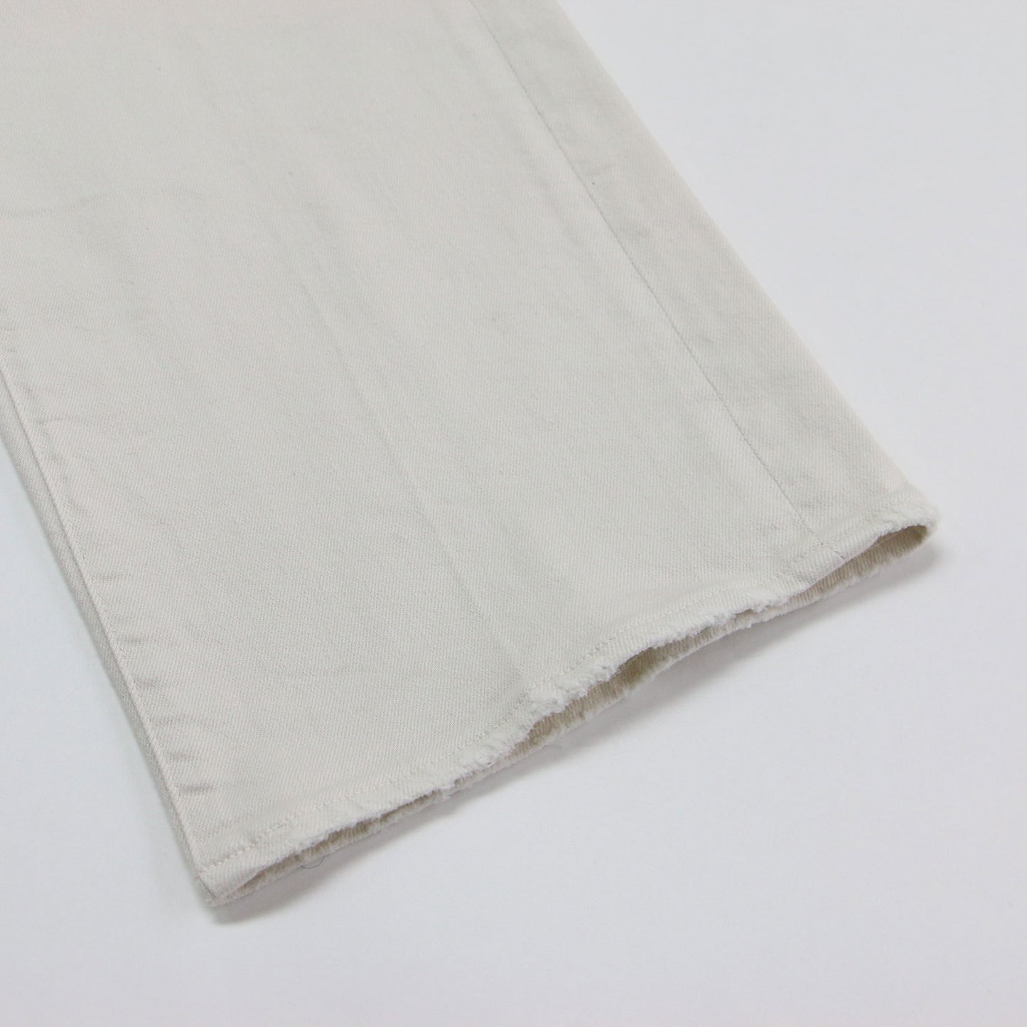 × martinique 別注 35th Anniversary ワイド グレイッシュホワイト デニム / Wide Grayish White パンツ フルレングス クロップド丈