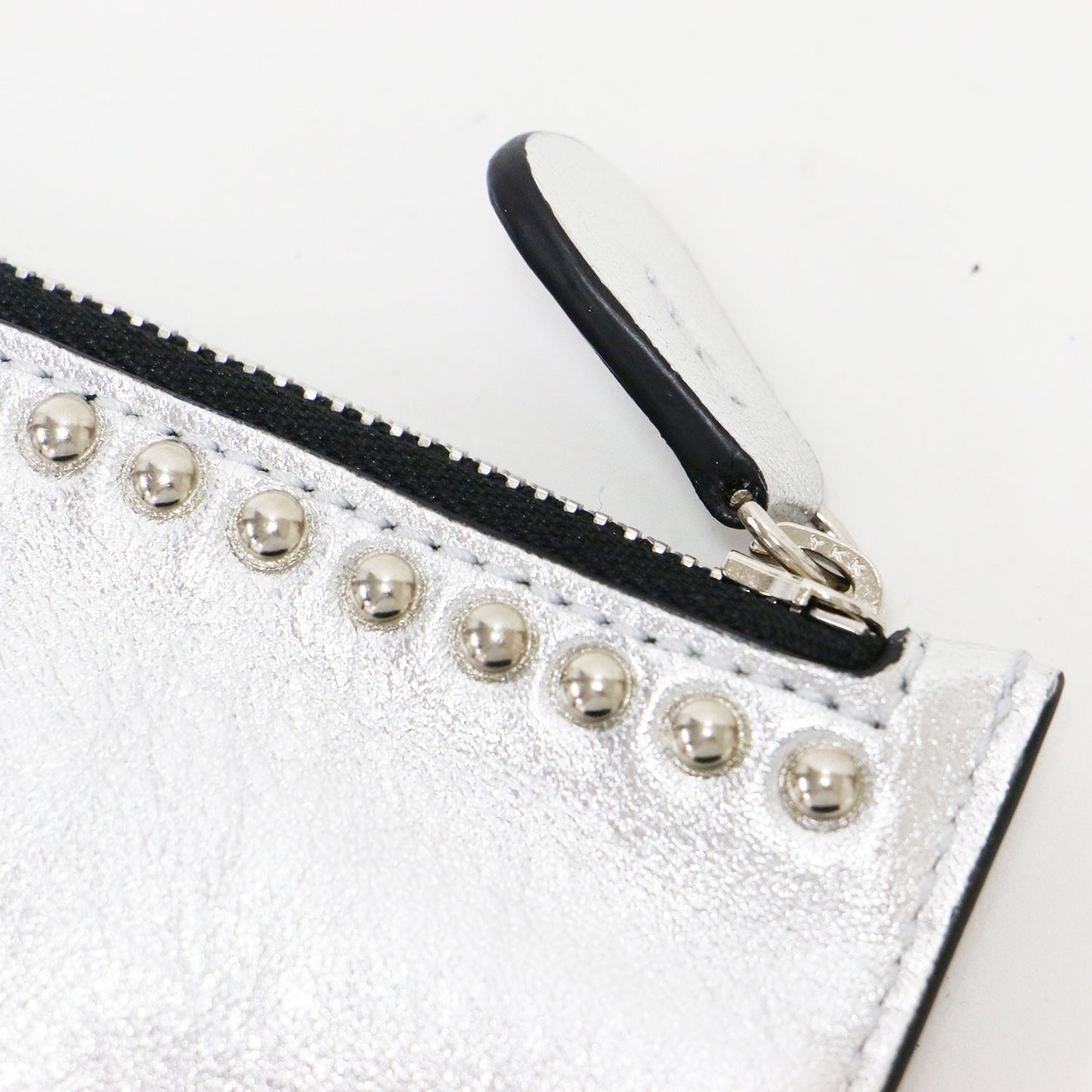 スタッズ キーポーチ / POUCH WITH STUDS キーケース メタリック レザー
