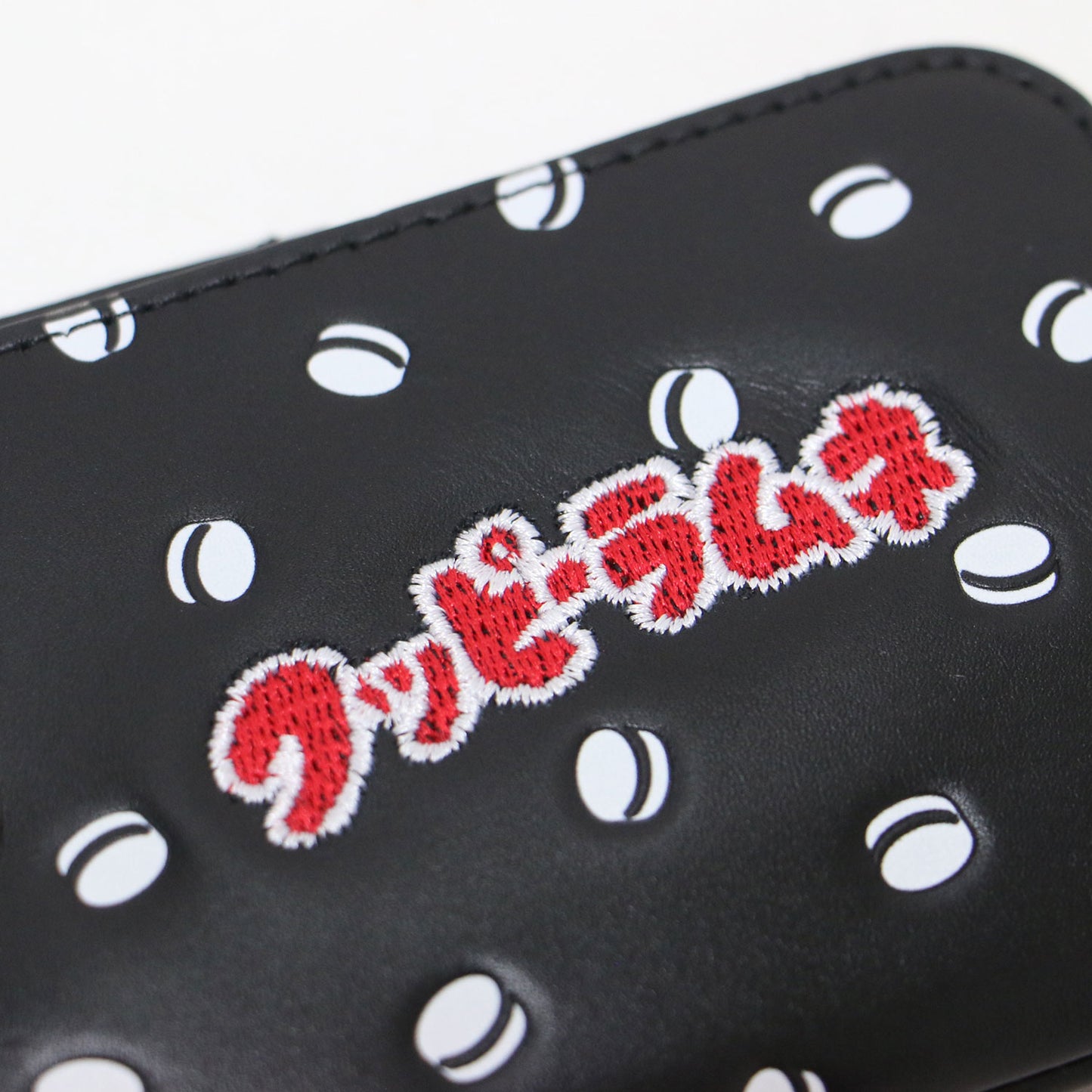 × クッピーラムネ 26春夏 本革 コラボ カラビナ付き パス＆キーケース / コインケース 刺繍 カウレザー