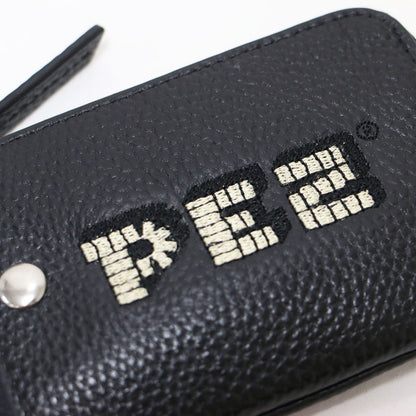 × PEZ 24秋冬 牛革 カラビナ付き パス＆キーケース / マルチケース ポーチ ZOO柄 ロゴ 刺繍 カウレザー