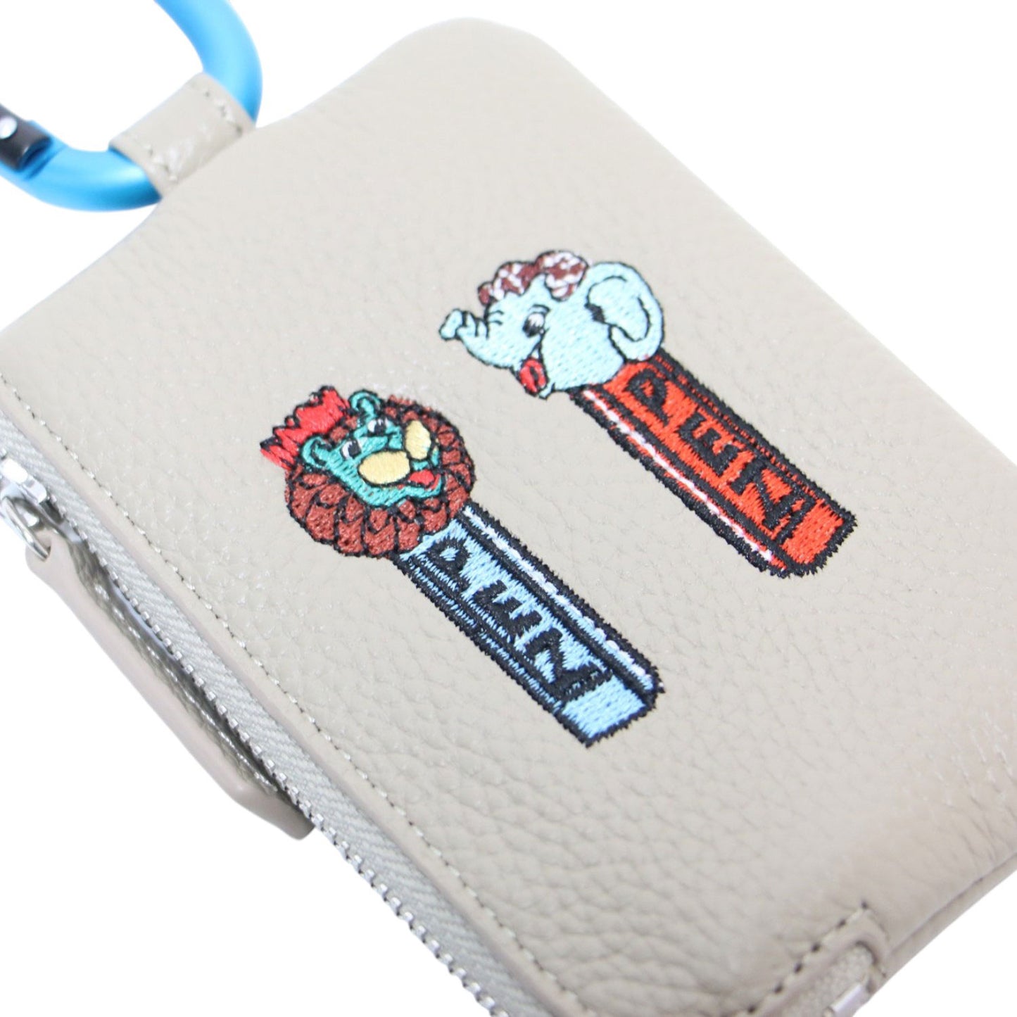 × PEZ 24秋冬 牛革 カラビナ付き パス＆キーケース / マルチケース ポーチ ZOO柄 ロゴ 刺繍 カウレザー