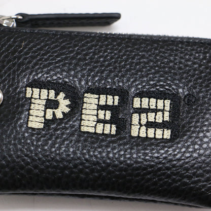 × PEZ 23秋冬 牛革モバイル ストラップ ショルダー / キーケース ポーチ ZOO柄 ロゴ 刺繍 カウレザー