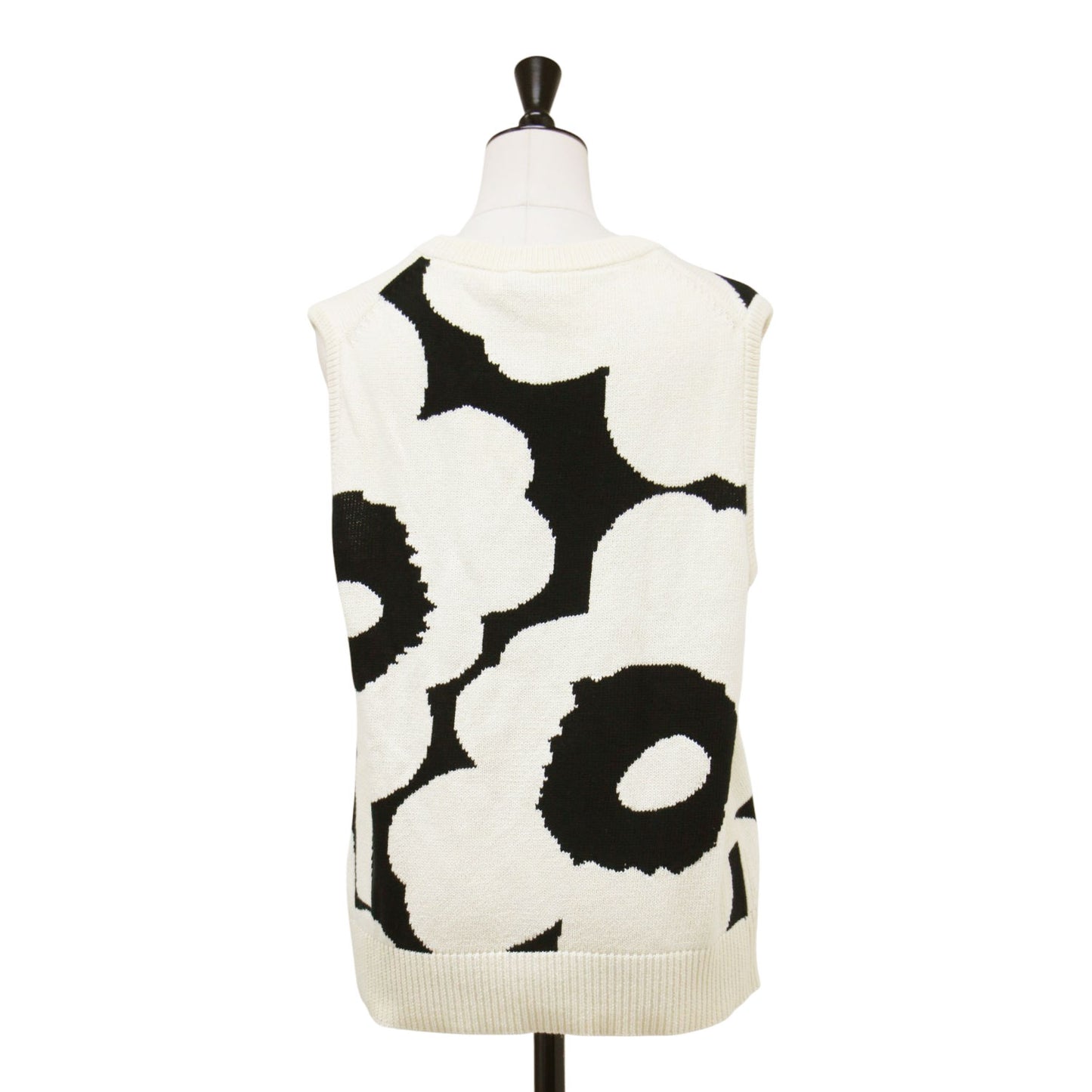 ピオネーリ ウニッコ ニットベスト / Pioneeri Unikko knitted vest ノースリーブ ショート丈 クルーネック シャクヤク 花柄 コクーンシルエット コットン