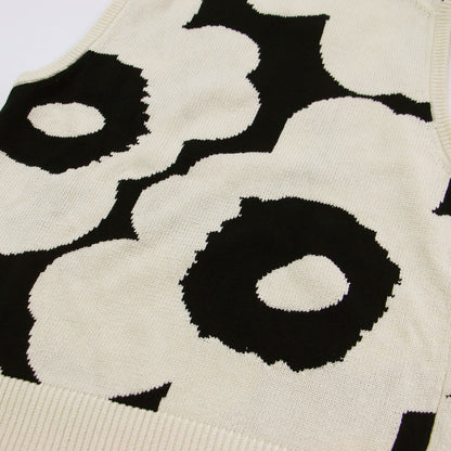 ピオネーリ ウニッコ ニットベスト / Pioneeri Unikko knitted vest ノースリーブ ショート丈 クルーネック シャクヤク 花柄 コクーンシルエット コットン