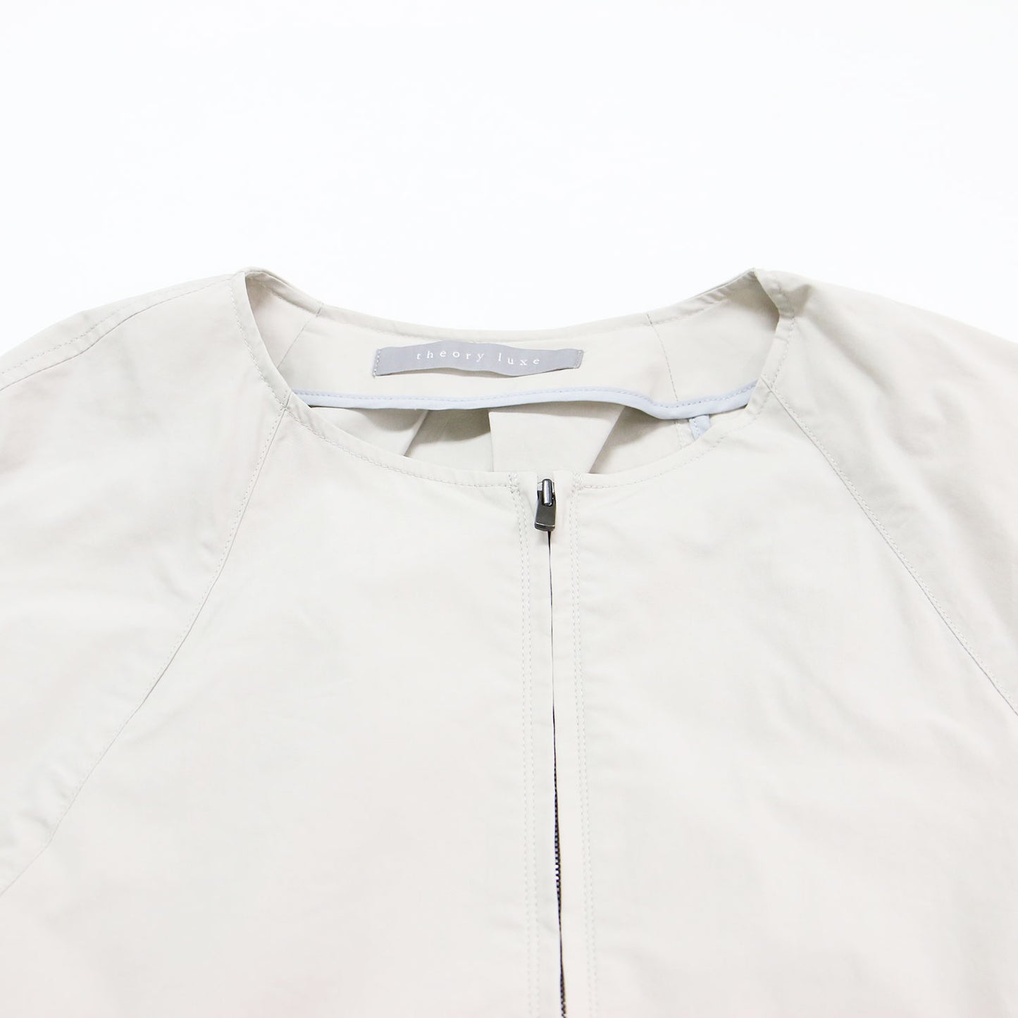 24秋冬 ノーカラー クロップド ジップアップブルゾン / TECH POPLIN ABILA ジャケット 長袖 クルーネック ラグラン ギャザー