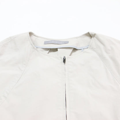 24秋冬 ノーカラー クロップド ジップアップブルゾン / TECH POPLIN ABILA ジャケット 長袖 クルーネック ラグラン ギャザー