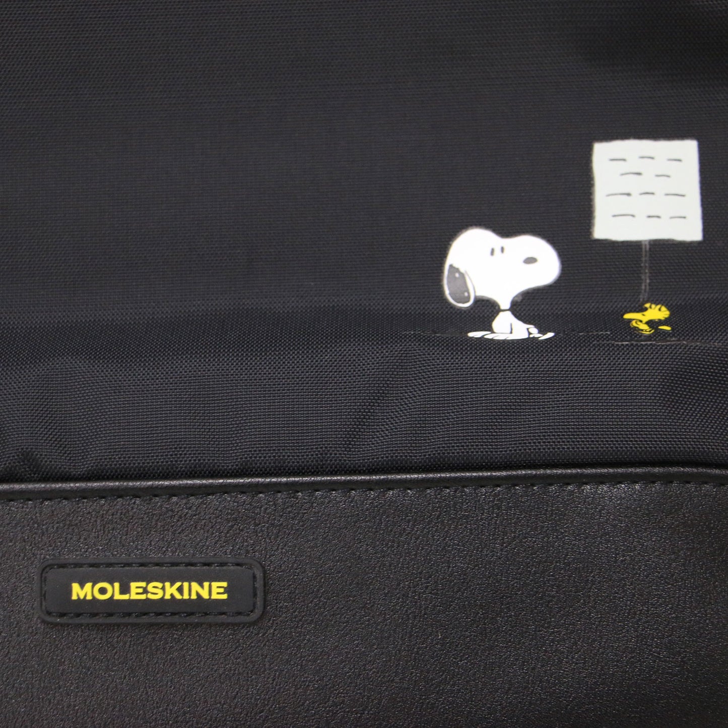 × PEANUTS コラボ 25春夏 ピーナッツ バックパック / リュック キャラプリント 防水ジッパー エアメッシュバックパネル