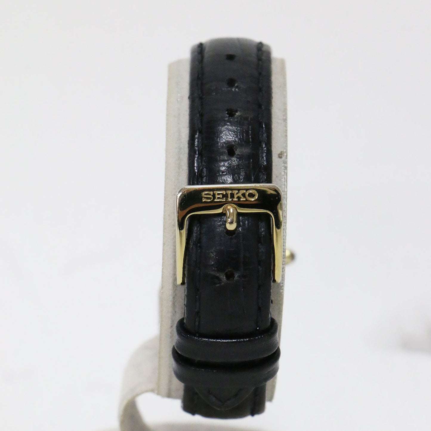 SEIKO SUP250 ソーラー 腕時計 / レクタンギュラー SOLAR
