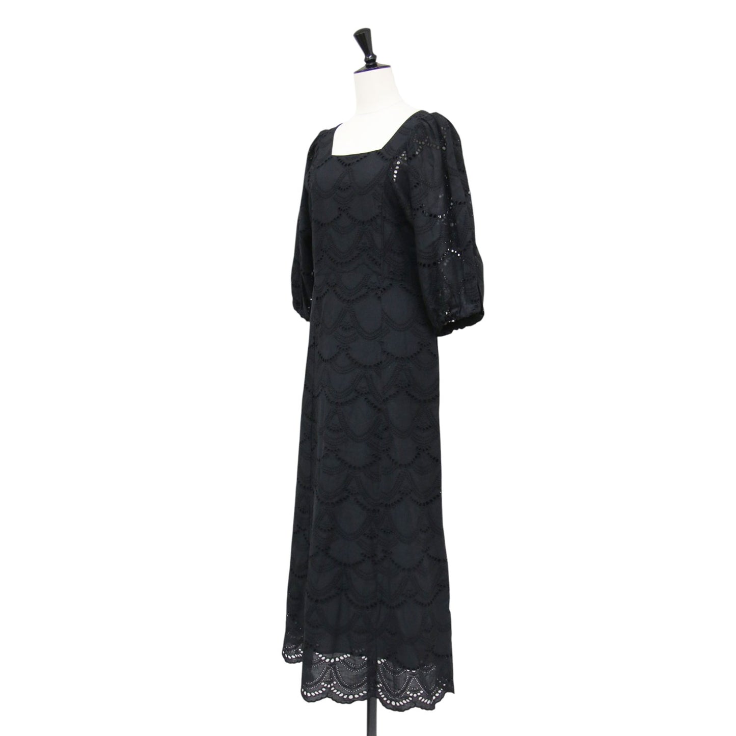 23春夏 コットン ドット ワンピース / COTTON VOILE DOT HEMLA DRESS ドレス ミモレ丈 スクエアネック 半袖 ボリュームスリーブ 凹凸 バックファスナー ウォッシャブル