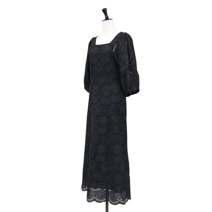 23春夏 コットン ドット ワンピース / COTTON VOILE DOT HEMLA DRESS ドレス ミモレ丈 スクエアネック 半袖 ボリュームスリーブ 凹凸 バックファスナー ウォッシャブル