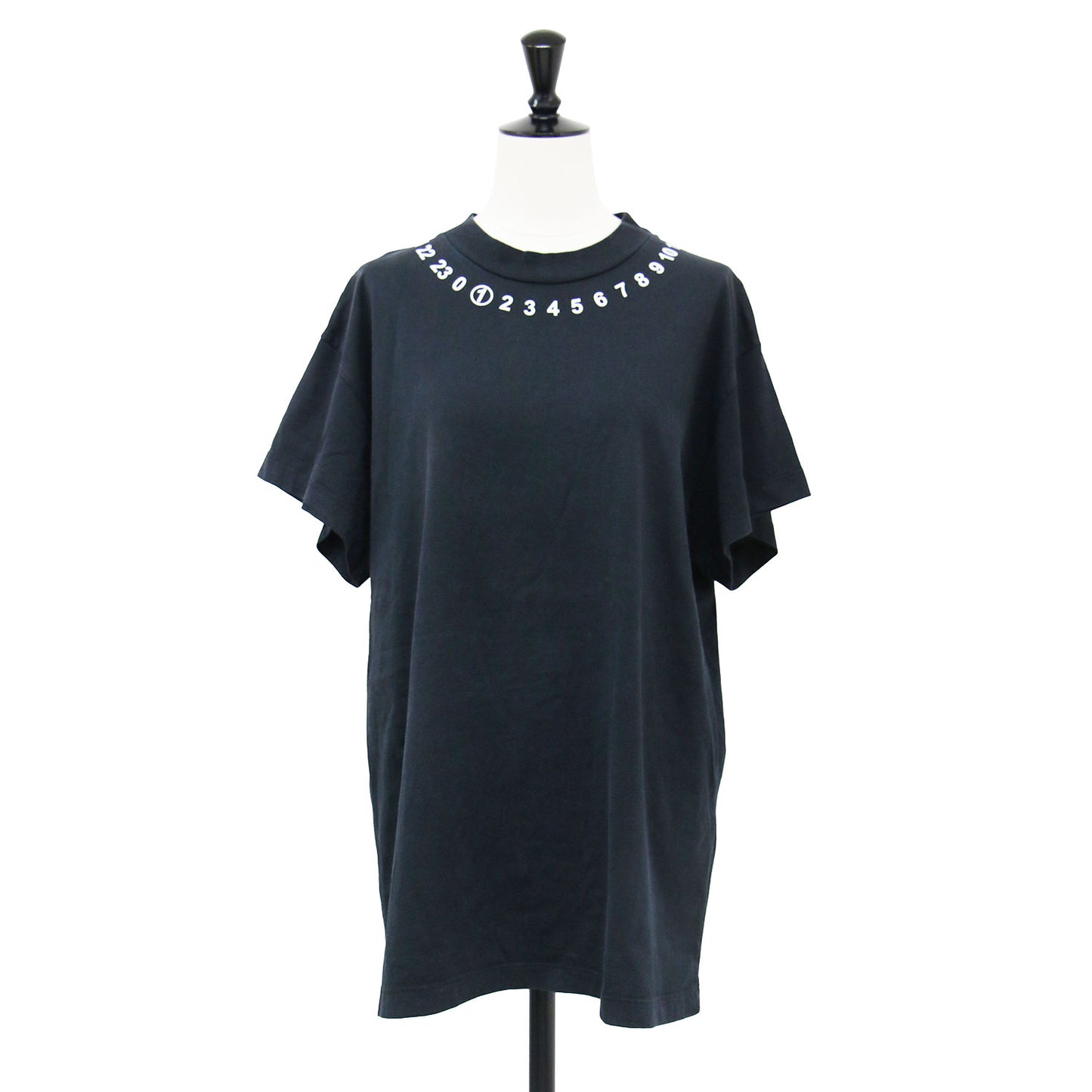 カレンダーグラフィック ロゴ 半袖Ｔシャツ S51GC0449 S22816 / カットソー ハーフスリーブ クルーネック ナンバー コットン