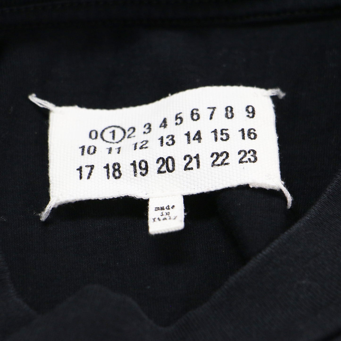 カレンダーグラフィック ロゴ 半袖Ｔシャツ S51GC0449 S22816 / カットソー ハーフスリーブ クルーネック ナンバー コットン
