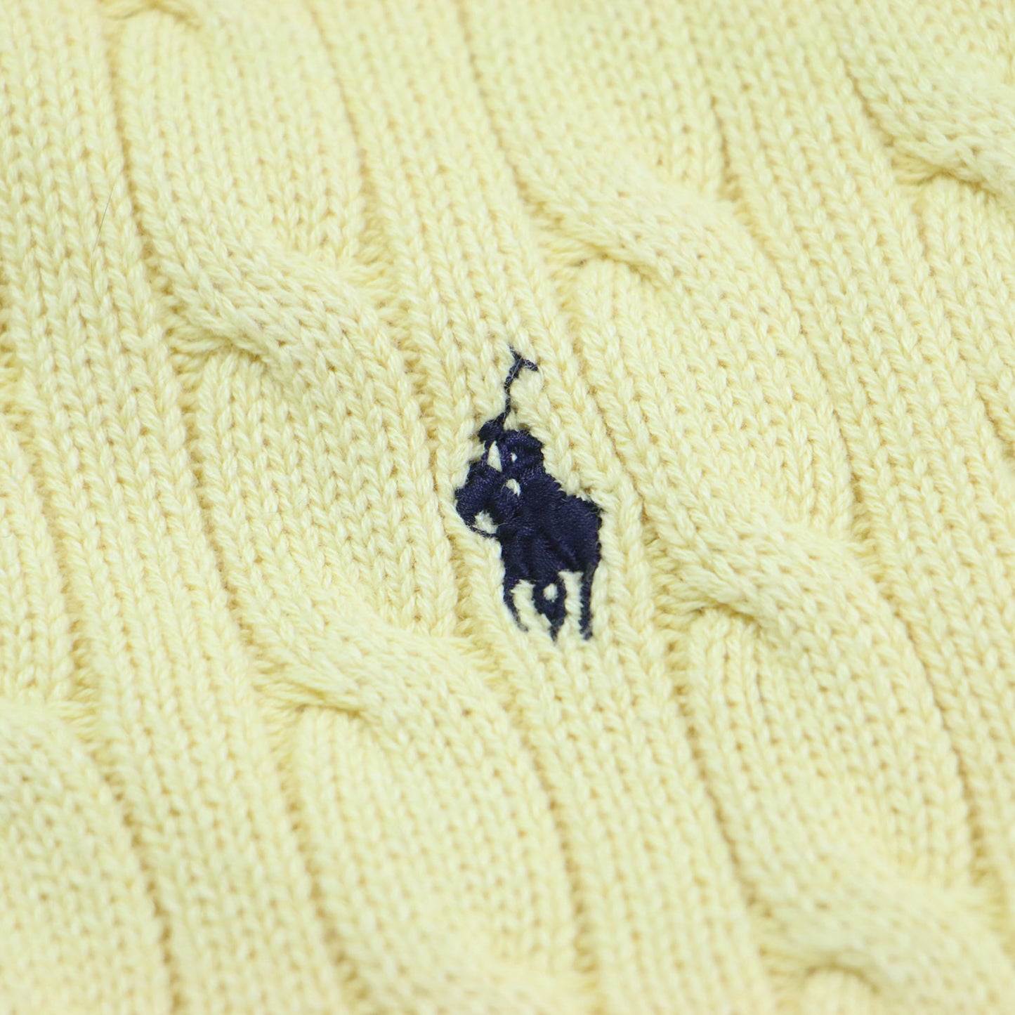 ポニー刺繍 ケーブルニット ベスト / プルオーバー Vネック ノースリーブ コットン