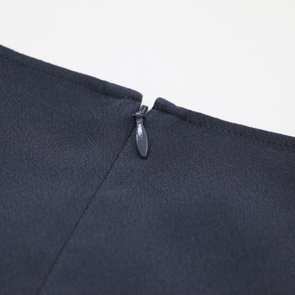 26春夏 クロップドブラウス / FluidBackSatin プルオーバー ショート丈 フレア ラウンドネック 半袖 フレンチスリーブ サテン 切替え バックファスナー ウォッシャブル