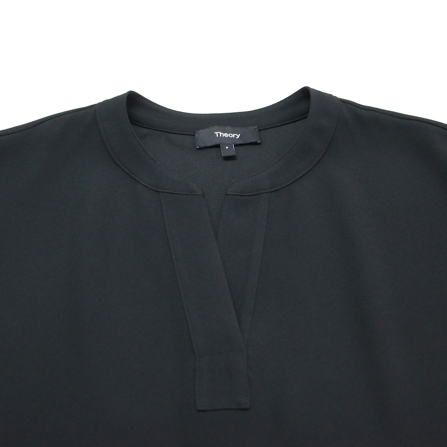 25春夏 サテンクレープ スキッパー ブラウス / SATIN CREPE EASY POPOVER プルオーバー フレンチスリーブ ノーカラー スリット