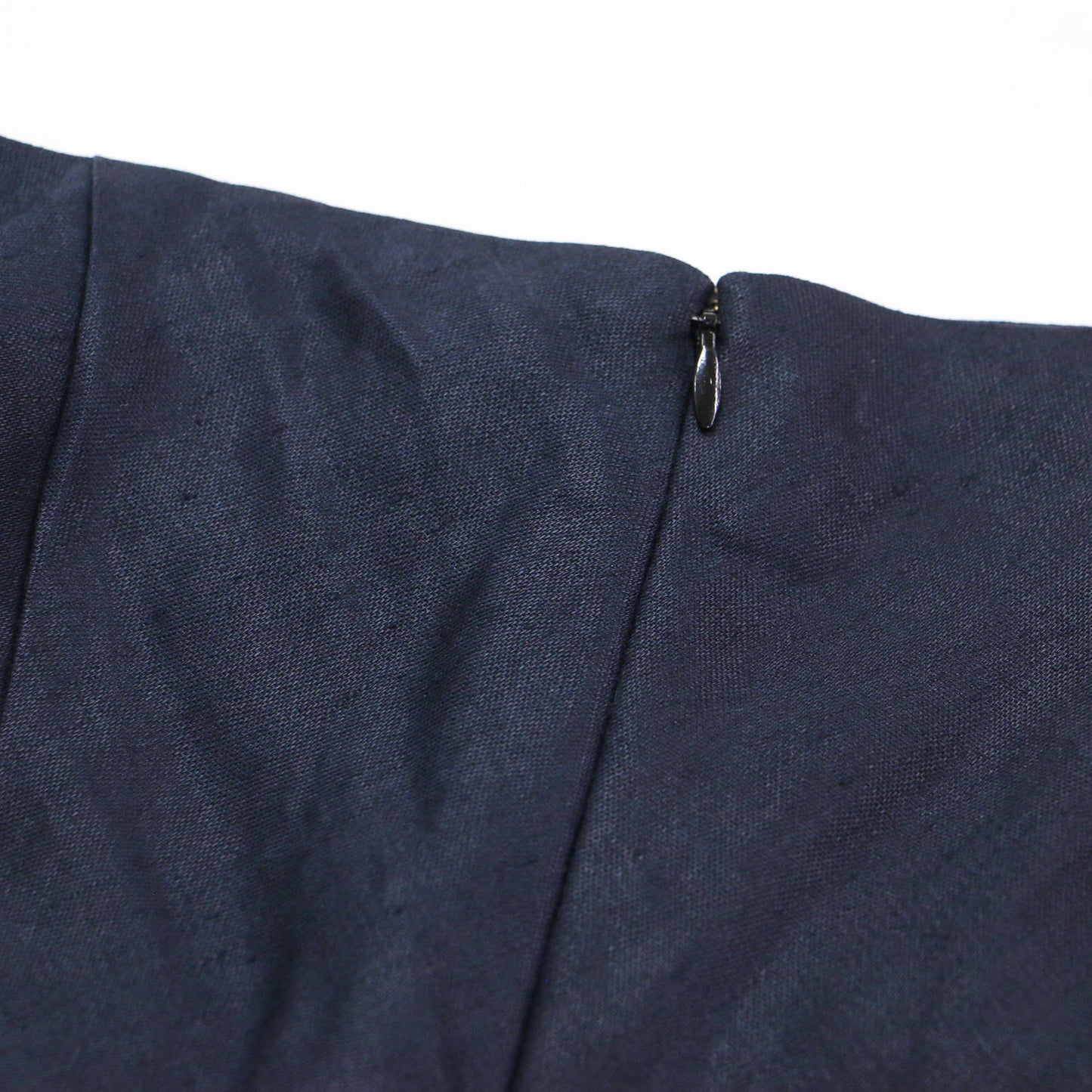 タイトロングスカート / VIAS MAXI SKIRT LINEN SATIN ロング丈 Iライン バックファスナー 微光沢 コットン リネン