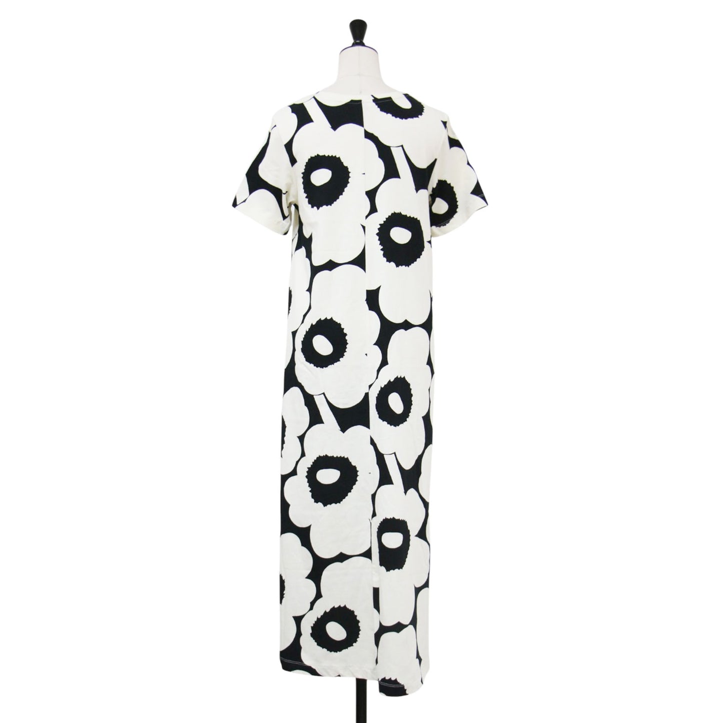 25秋冬 フラワー プリント Tシャツワンピース / Pisteinen Unikko dress ドレス ロング丈 Aライン フレア クルーネック 半袖 花柄 コットン
