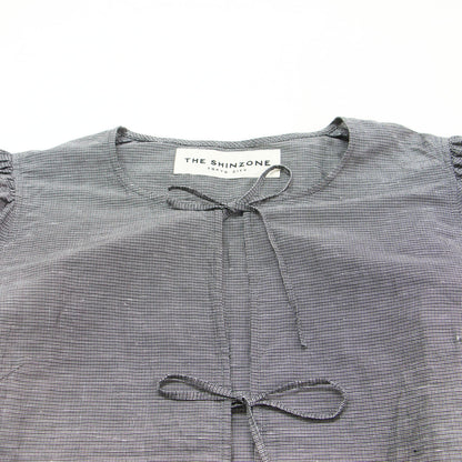 25春夏 オープンリボン ブラウス / OPEN RIBBON BLOUSE 半袖 5分丈 ボリュームスリーブ ラウンドネック ギャザー フリル ワイド チェック コンパクト リネン コットン