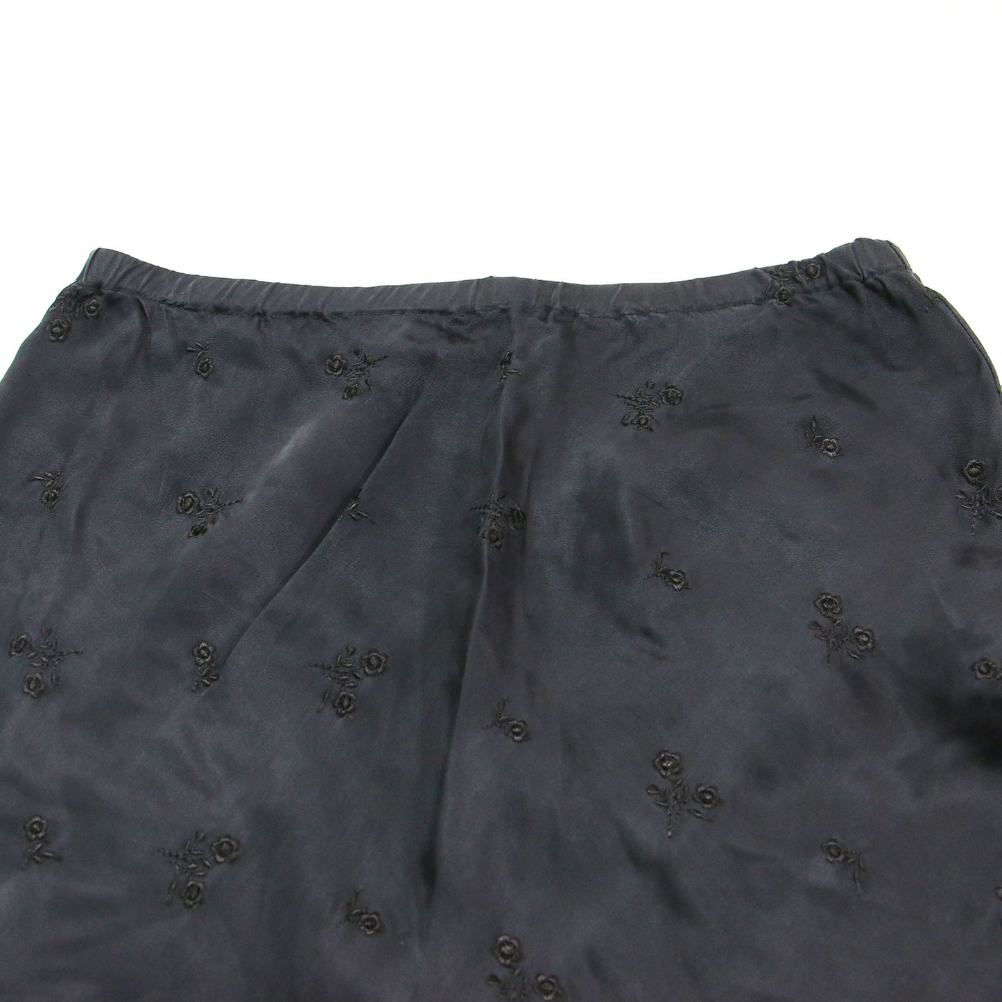 × Bshop 別注 26春夏 キュプラフラワーエンブロイダリースカート / ロング丈 Iライン ウエストゴム オーバーサイズ バックファスナー 刺繍 花柄 光沢 ウォッシャブル