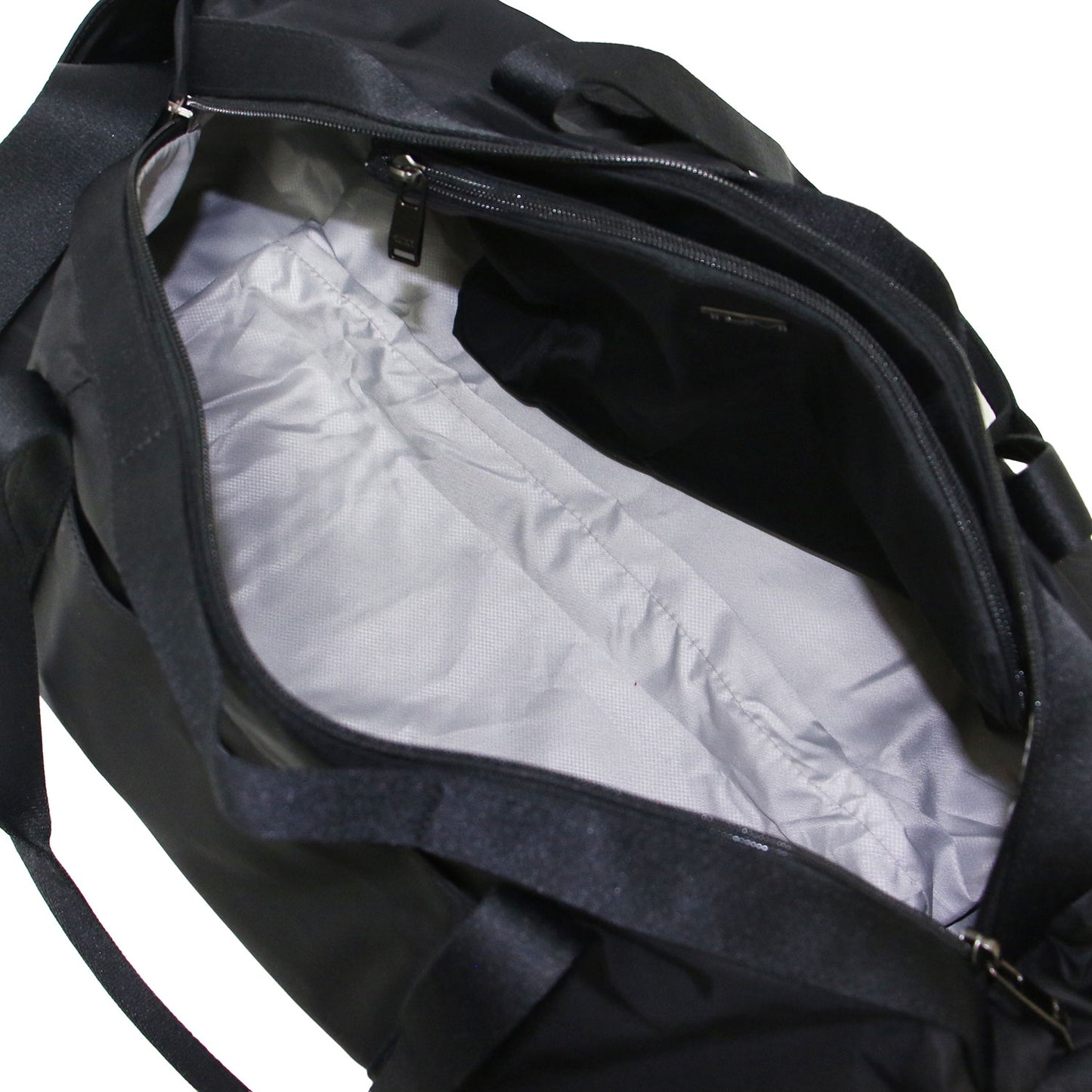 ダッフル ショルダーバッグ / Voyageur ドラム クロスボディ キャリーオン パッカブル 2WAY ナイロン 微光沢 ロゴ メタルパーツ