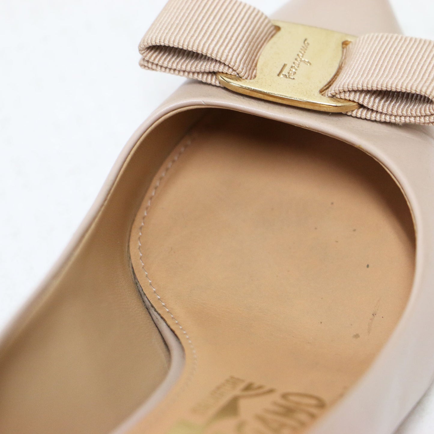 ヴァラ パンプス / VARA ポインテッドトゥ リボン ミドルヒール レザー