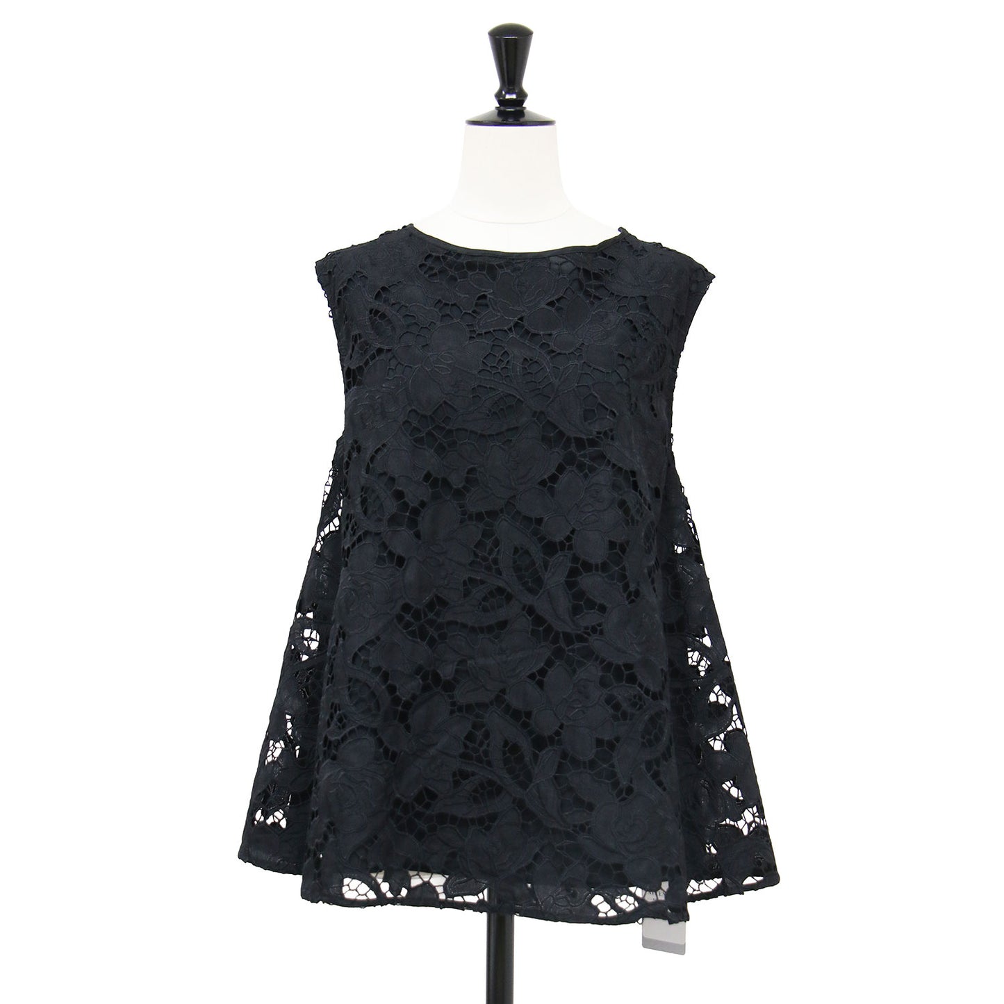 26春夏 バックデザインノースリーブ ブラウス / プルオーバー クルーネック フレア 刺繍 レース