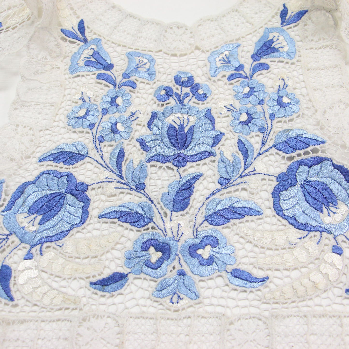 カロチャ刺繍 ベスト / 羽織り ショート丈 ノースリーブ シアー レース フラワーモチーフ 花柄 光沢 ヴィンテージ
