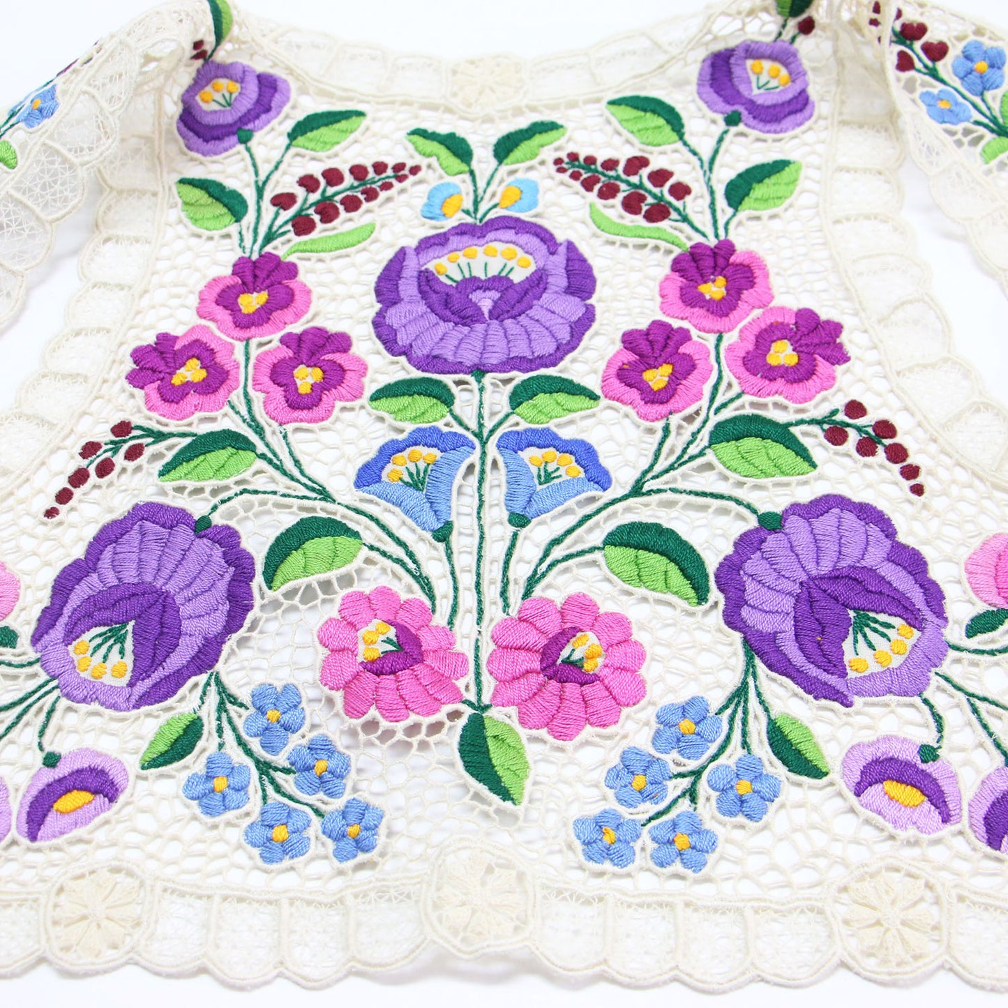 カロチャ刺繍 ベスト / 羽織り ショート丈 ノースリーブ シアー レース フラワーモチーフ 花柄 微光沢 ヴィンテージ
