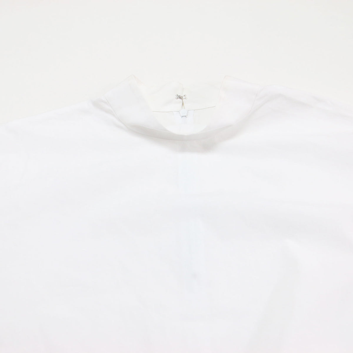 26春夏 ソフトコットン ハイネック ワイドプルオーバー / Soft COTTON P.O 300JS230-0091 / ブラウス 長袖 チュニック丈 ドロップショルダー バックファスナー コットン