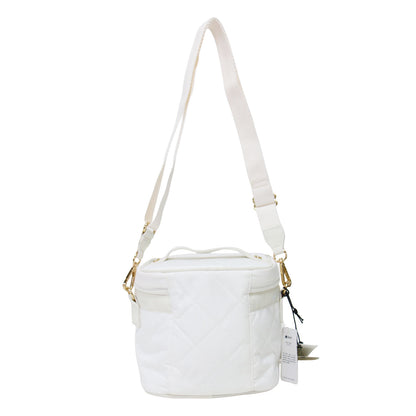 × 神崎恵さん コラボ 23春夏 バニティ ショルダー バッグ / VANITY SHOULDER BAG ポーチ スクエア型 2WAY ワンハンドル クロスボディ キルティング ダブルファスナー