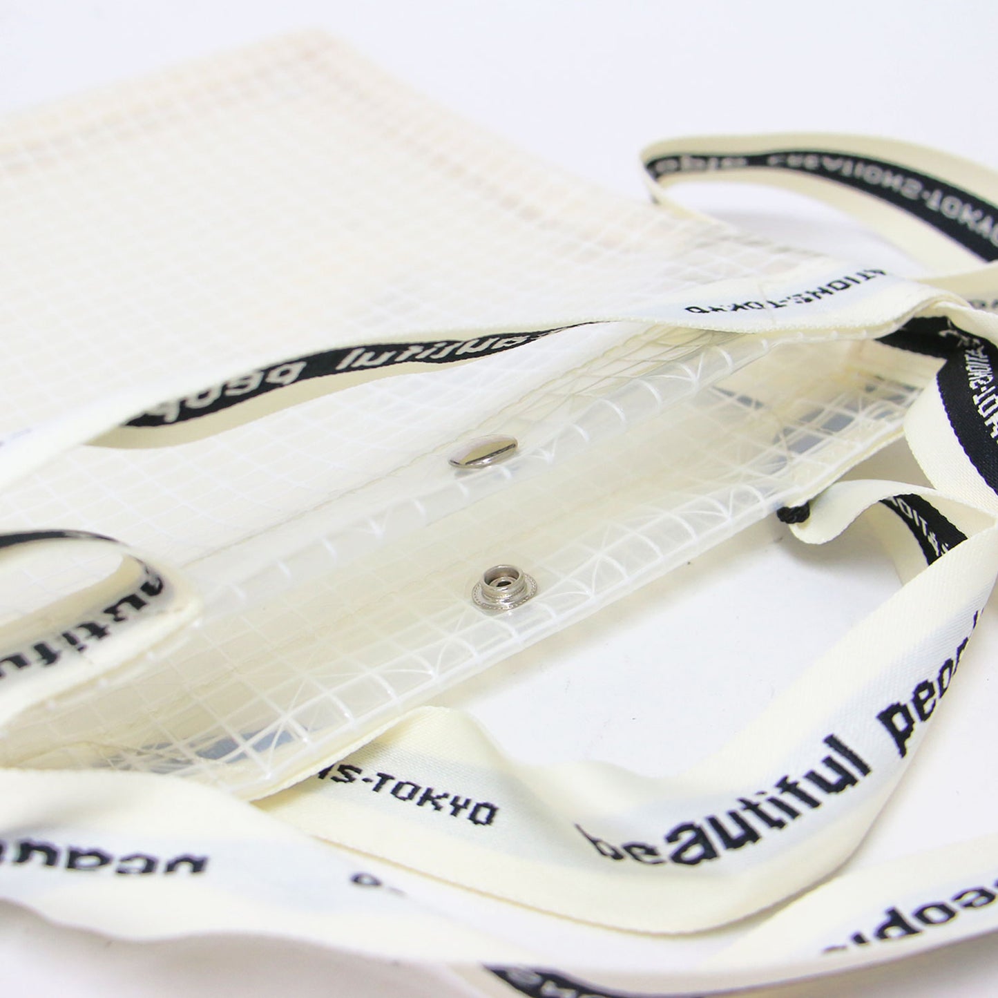 プレイド ビニール ロゴ テープ サコッシュ バッグ/ plaid vinyl logo tape sacoshe bag 1000611929 ショルダー クロスボディ スクエア型 ダブルハンドル 2WAY スナップボタン