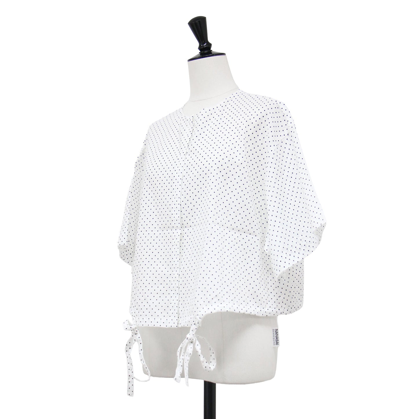 ドット ドローストリング シャツ / dots drawstring shirt プルオーバー クロップド丈 クルーネック ノーカラー 半袖 ドロップショルダー 薄手 総柄 比翼ボタン コットン ウォッシャブル