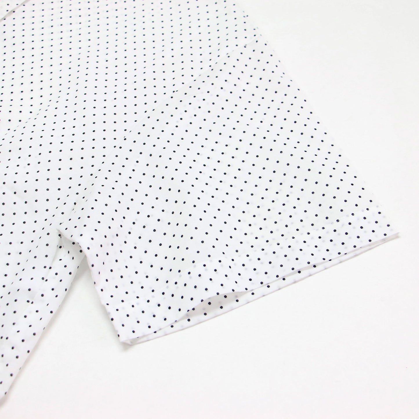 ドット ドローストリング シャツ / dots drawstring shirt プルオーバー クロップド丈 クルーネック ノーカラー 半袖 ドロップショルダー 薄手 総柄 比翼ボタン コットン ウォッシャブル