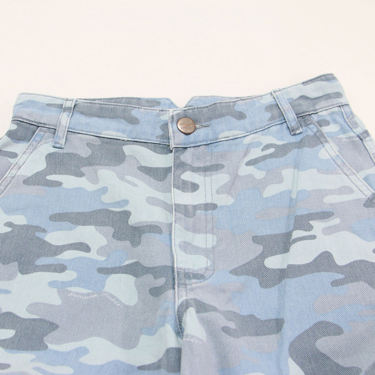 カモフラ柄 カーブ ぺインター デニムパンツ / Camo Drew Jeans テーパード 迷彩 コットン