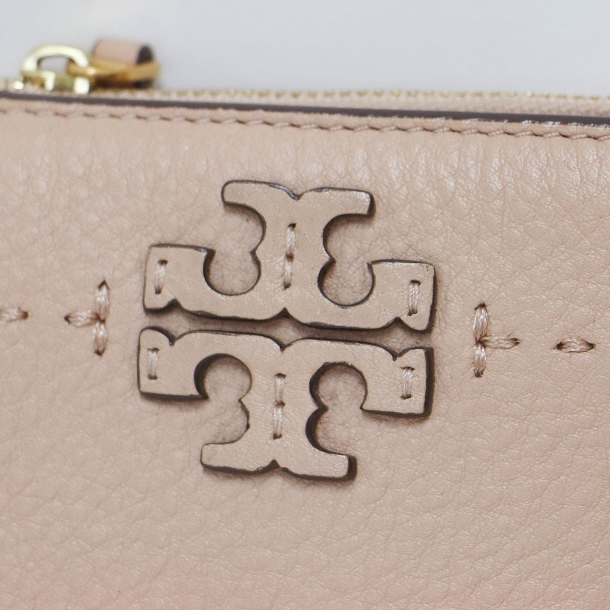マックグロウ ミニ フォールダブル ウォレット / MCGRAW MINI FOLDABLE WALLET 二つ折り コンパクト ミニ財布 レザー ステッチ ロゴ ペブルドレザー