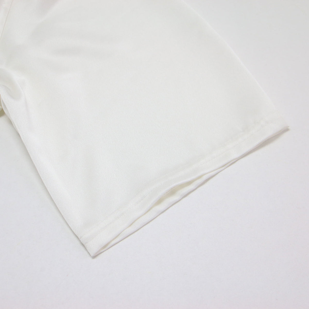 26春夏 サテン Tシャツ / プルオーバー カットソー 五分袖 ミドル丈 クルーネック オーバーサイズ ドロップショルダー 光沢感
