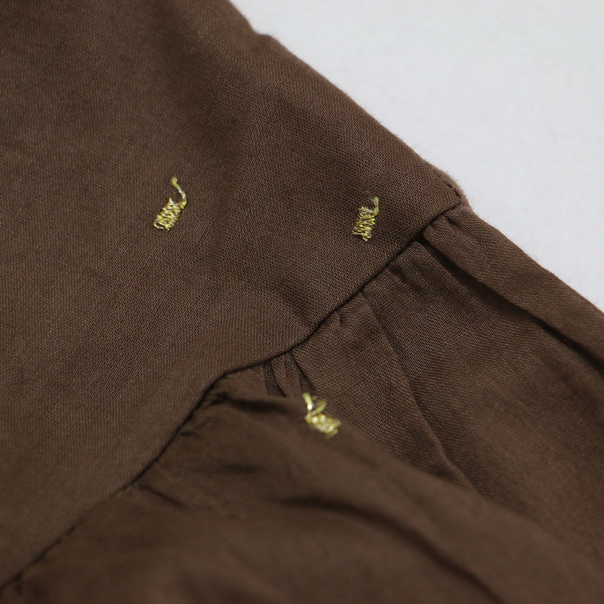 インド綿 ドット 刺繍 バックオープンブラウス / 7分袖 Vネック フレア ペプラム タック ギャザー