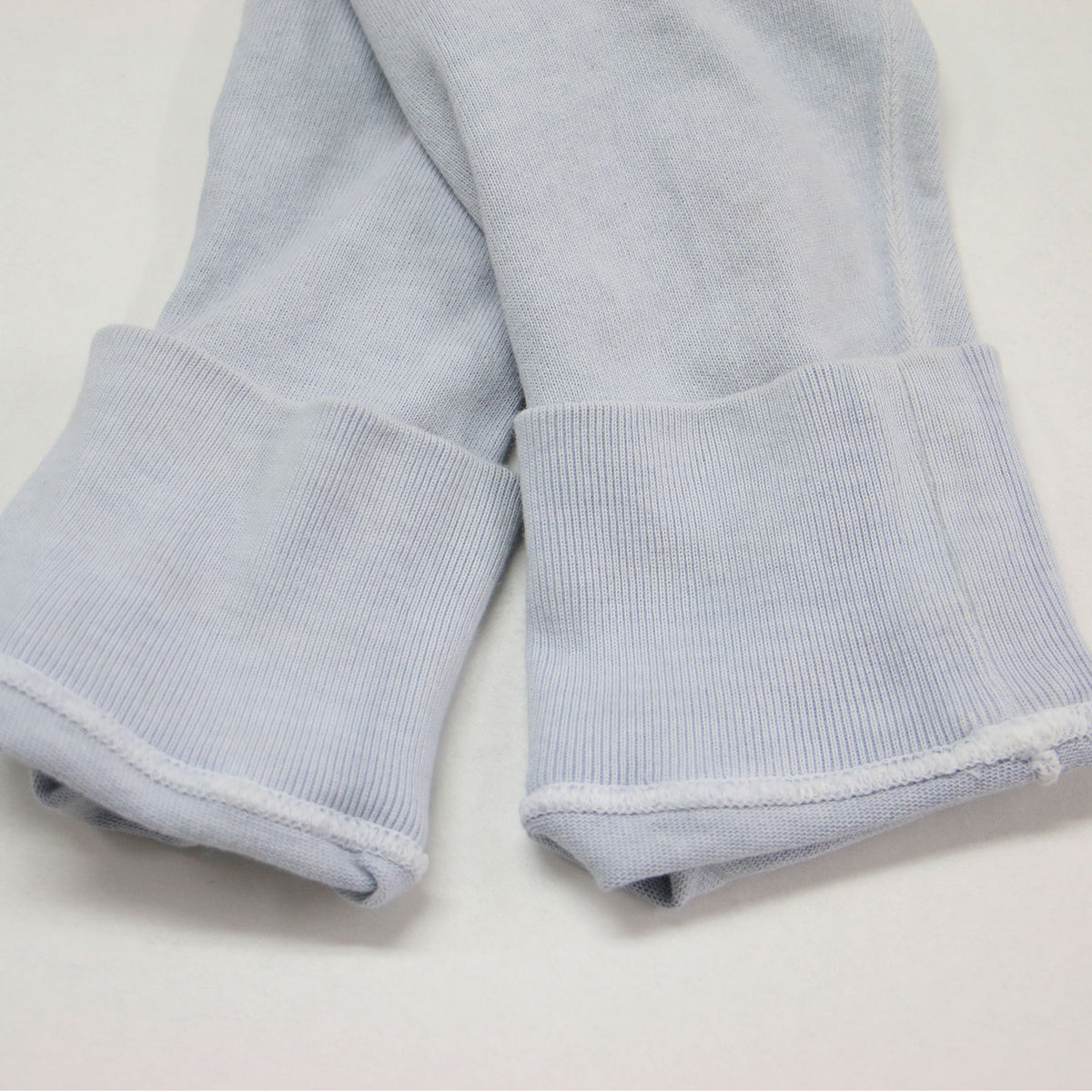 25春夏 コットン ピグメントダイ スキッパー プルオーバー / OPENENDCOTTON PIGMENTDYE SKIPPER PO 168-5166014 / カットソー 長袖 Vネック ワイド スリット