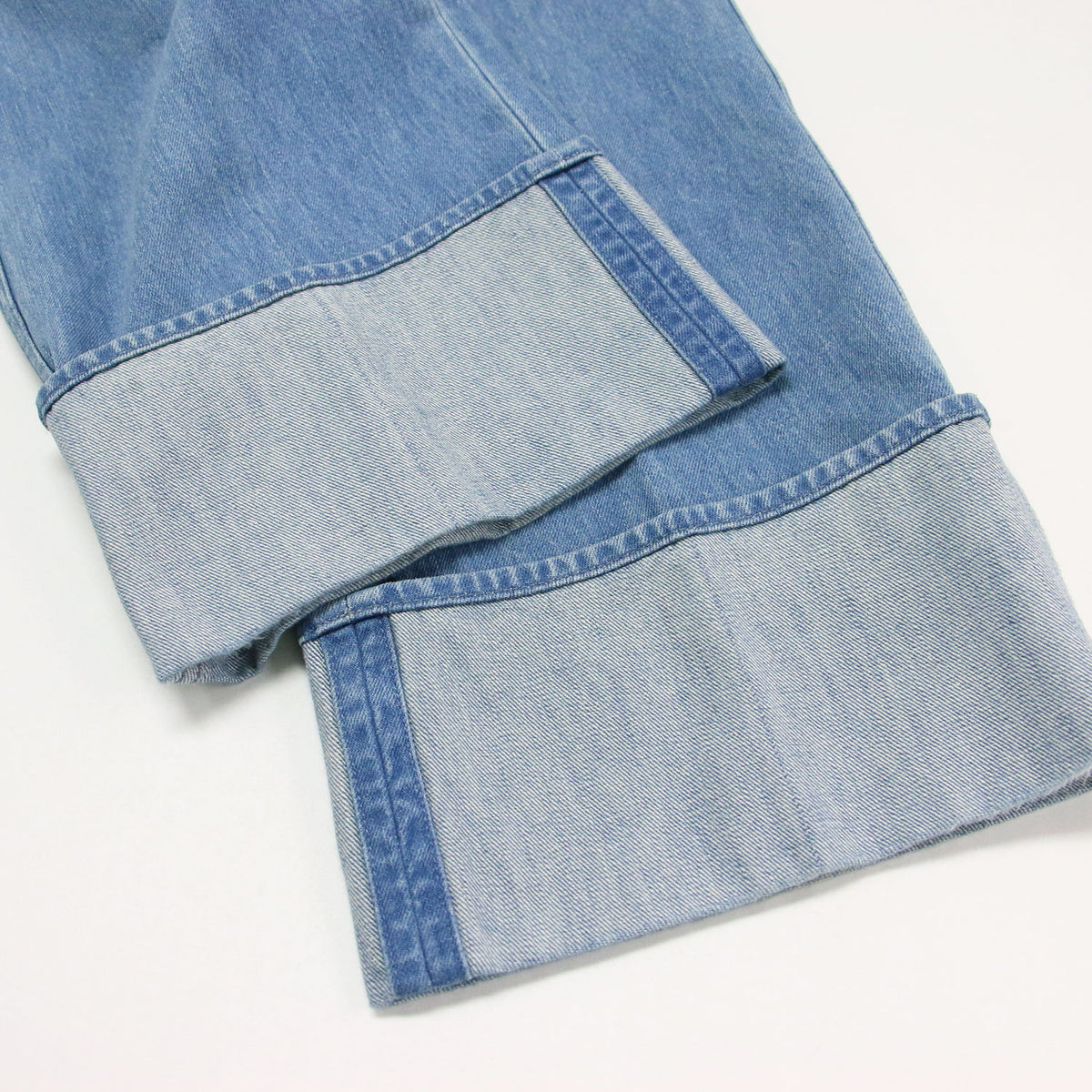 24春夏 アイコニックデニムパンツ / TR003 0008 / クロップド丈 ストレート センタープレス 折り返し メタルボタン コットン ウォッシャブル