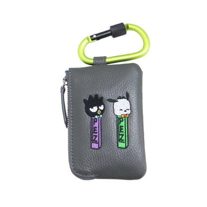× はぴだんぶい × PEZ 25秋冬 本革 カラビナ付き パス ＆ キーケース / コインケース マルチケース 刺繍 ペッツ サンリオ