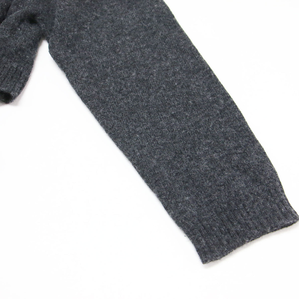 23秋冬 タートルネック スリット ニット / TURTLE NECK SLIT KNIT 23080923001330 / プルオーバー ショート丈 長袖 ウール